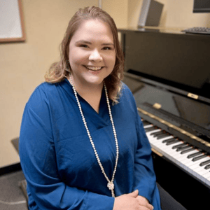 Suzanne Schad teaches online piano lessons at Allegro Music and Dance in Tucson AZ.