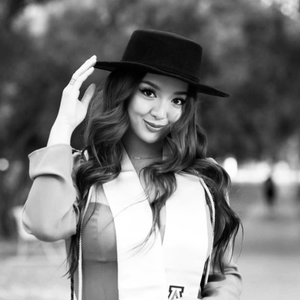 Lola Zhao teaches voice lessons at Allegro Music & Dance in Tucson AZ.